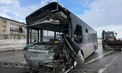 Hakkari’de 18 kişinin yaralandığı kazanın görüntüleri ortaya çıktı!