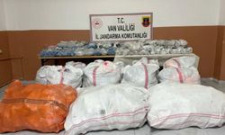 Van'da gümrük kaçağı eşya ele geçirildi