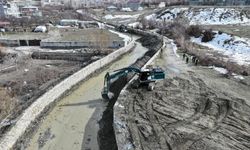 Van’da sel ve taşkın risklerine karşı harekete geçildi!