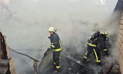 Van’da ekipler zamanla yarıştı: Yangın 2 saatlik çalışma sonunda söndürüldü!