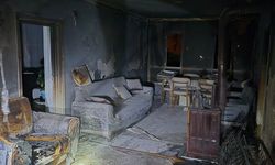 Van’daki yangında yürek yakan görüntü: Hatıralar ve eşyalar bir anda kül oldu!