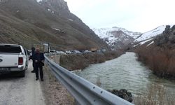 Van Kara Yolu’nda heyelan: Yol trafiğe kapandı!