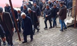 Van’ın tanınan isimlerinden Halis Haliloğlu’nun taziyesine insan seli!