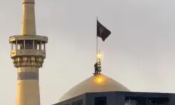 İran'da siyah bayrak göndere çekildi!