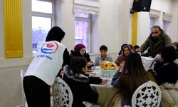 Yetimler Vakfı Van’da hayırseverler ile yetimleri hayır sofrasında buluşturdu!