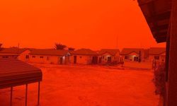 Kıyamet sahnesi gibi: Gökyüzünü kan kırmızısına boyadı