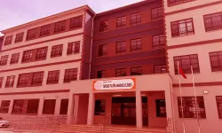 Urfa ve Maraş'ın ardından bir ilde daha saldırı faciasının eşiğinden dönüldü: Öğrenci okulda silahla yakalandı!