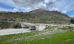 Van’da köprü çöktü: Bir mahalle 10 gündür esir!