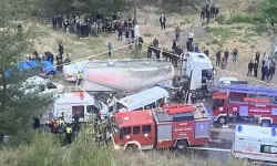 Katliam gibi kaza! Beton mikseri ile minibüs çarpıştı: 7 kişi öldü, 7 kişi yaralandı!