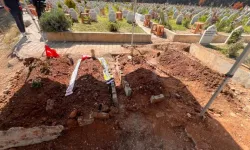 Kahramanmaraş’ta yürek yakan veda: 4 sınıf arkadaşı yan yana defnedildi!