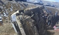 Van’da kontrolden çıkan araç şarampole uçtu: 4 kişi yaralandı!