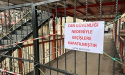 Van’da Çatak Çayı coştu, köprü ve kafeler kapatıldı!