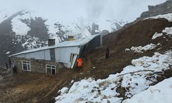 Van’da heyelan bir evde büyük çapta hasar oluşturdu