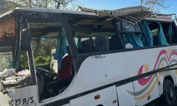 İşçileri taşıyan midibüs devrildi: 17 işçi yaralandı!