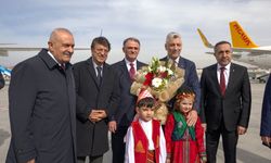 Ticaret Bakanı Ömer Bolat Van’a geldi!