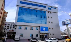 Van’daki özel hastane kapısına kilit vurdu!