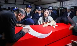 Çorlu’da şehit düşen polis memuru Emrah Koç Van’da son yolculuğuna uğurlandı!