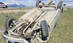Van’da otomobil kontrolden çıkıp takla attı, 2 kişi yaralandı!