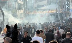 Van'da cumhuriyet caddesi trafiğe kapatıldı, seyyara açıldı: Van sokakları yine Hindistan'a döndü!