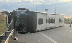 Yolcu otobüsü devrildi: 25 yaralı