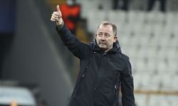 Beşiktaş'ta kritik zirve: Sergen Yalçın’ın geleceği belli oldu!