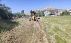 Van’da 7 mahallenin yoluna dokunuş: Yollar yenilendi, yeni yollar açıldı!