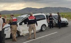 Van’da 4 kişinin hayatını kaybettiği aynı noktada yeni kaza: 4 kişi yaralandı!