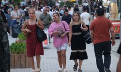 Van’ın beklediği hareketlilik başladı: İranlı turistler Van’a akın etti