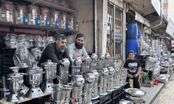 Van’da havaların ısınmasıyla semaver ve mangal satışını artı