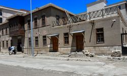 Van’da asırlık konak kapılarını yeniden açıyor!