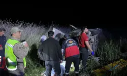 Van'da kontrolden çıkan otomobil şarampole yuvarlandı: 5’i ağır 6 kişi yaralandı!