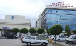 Van'da iki aile arasında bıçaklı kavga: 1’i ağır 20 kişi yaralandı!
