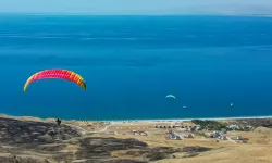 Van’da turistlerin yeni rotası belli oldu: Gökyüzünde unutulmaz deneyim