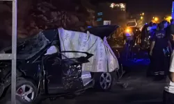 Otomobil ile kamyon kazasında can pazarı: 1’İ çocuk 2 ölü, 6 yaralı!