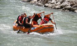 Türkiye'nin rafting sporcuları Van’da buluştu
