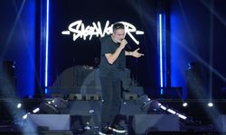 Van’da Sagopa Kajmer rüzgarı esti: Binlerce kişi konser alanına akın etti