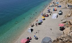 Van Gölü plajları Ege'yi aratmıyor