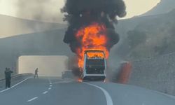 Yolcu otobüsü alev topuna döndü!