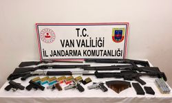 Van'da silahlı yağmacılara operasyon: Çobanları tehdit ederek 800 hayvanı yağmalayan 4 kişi yakalandı!
