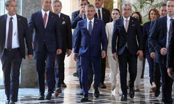 Yeni Parti'de A Takımı belli oldu! İşte Özgür Özel’in A Takımında yer alan isimler…