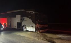 Van yolcu otobüsü kaza yaptı: Yaralılar var!