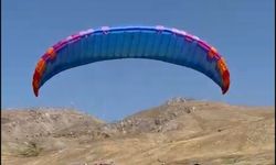 Adana’dan geldiler Van Gölü’nde ilginç görüntülere imza attılar