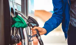 Araç sahiplerine müjde! Motorine yeni indirim geliyor