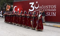 Van'da 30 Ağustos Zafer Bayramı törenlerle kutlandı!