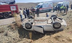 Van’da otomobil takla attı: Yaralı var!