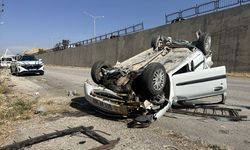 Van’da kontrolden çıkan otomobil istinat duvarından düştü: 1 kişi yaralandı!