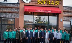 Gençlik ve Spor İl Müdürü Mehmet Tosun’dan Yeşil Van Spor’a moral ziyareti!