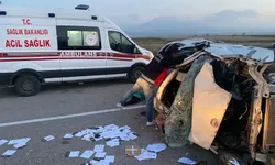 Van’a gelen araç takla attı: 3’ü çocuk, 6 kişi yaralandı!