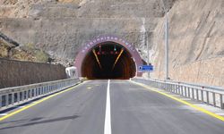 Van’ın Batı’ya açılan kapısı 1 ay boyunca trafiğe kapatıldı! İşte alternatif güzergah…