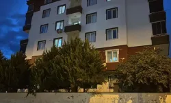 Bir aile faciası daha: Anne, baba ve oğulları pencereden düştü! 1 ölü 2 yaralı